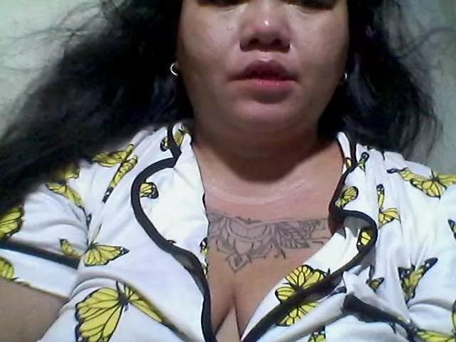 sweetasian33 on BongaCams 