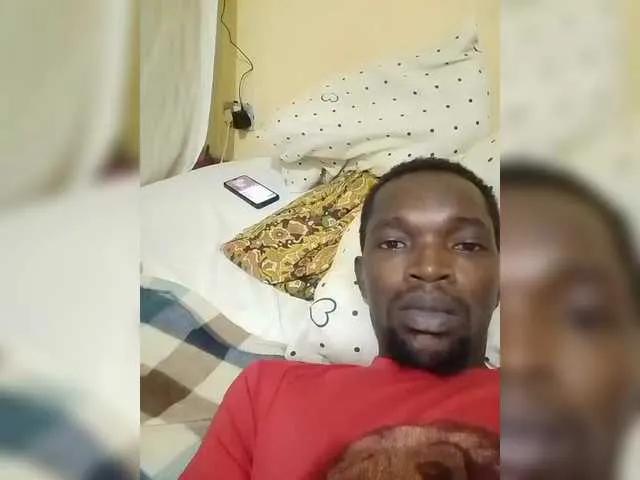 Thearo on BongaCams