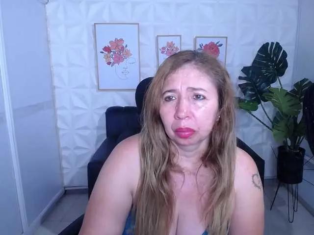 Valentina-mature on BongaCams