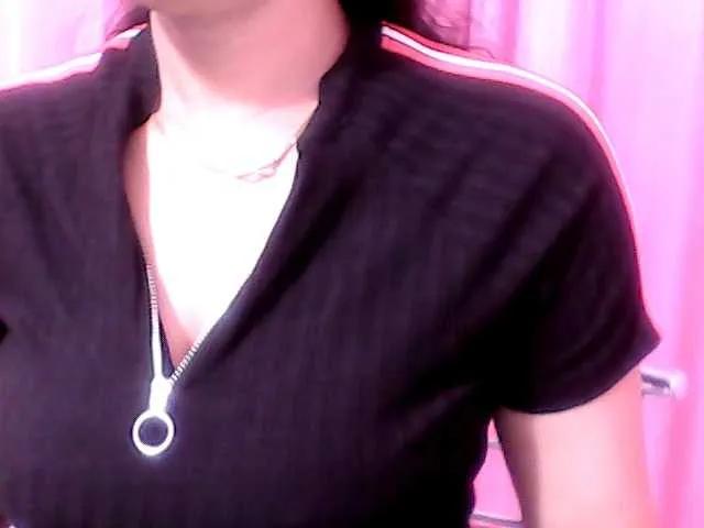 WYZ25 on BongaCams