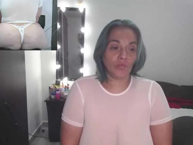 zoedoll on BongaCams