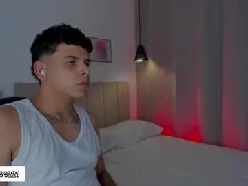 _e_m_m_a_1 on Chaturbate 