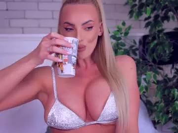 anabellastar from Chaturbate