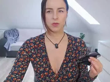 emerald_kittycat on Chaturbate