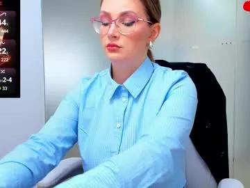 evelyne_rose from Chaturbate