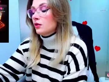 evelyne_rose from Chaturbate