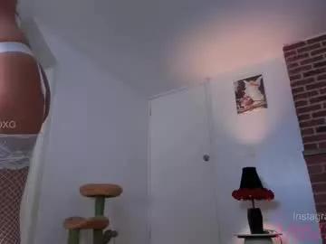 lau_xoxo model from Chaturbate