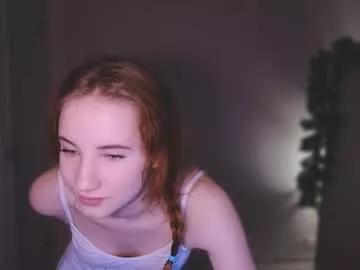 little_pretty_woman from Chaturbate