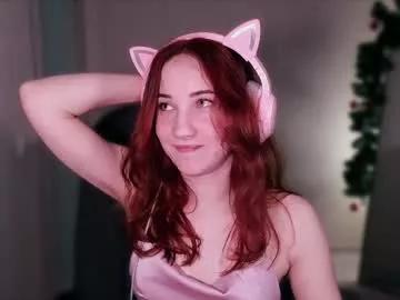 little_pretty_woman from Chaturbate
