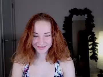 little_pretty_woman from Chaturbate