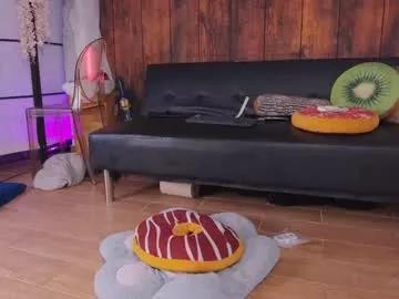 mollyflwers from Chaturbate