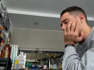 peterskinny24 from Chaturbate