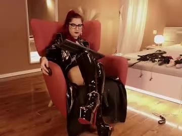 queen_manifest from Chaturbate