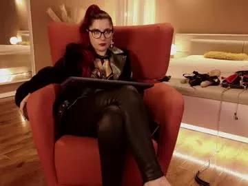 queen_manifest from Chaturbate