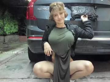 vanandjuani on Chaturbate 