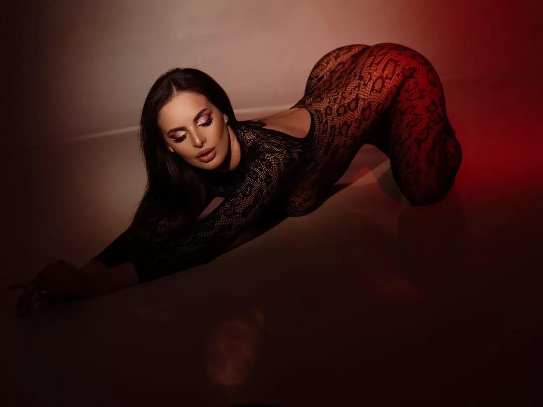 AlmaLuv from Streamate