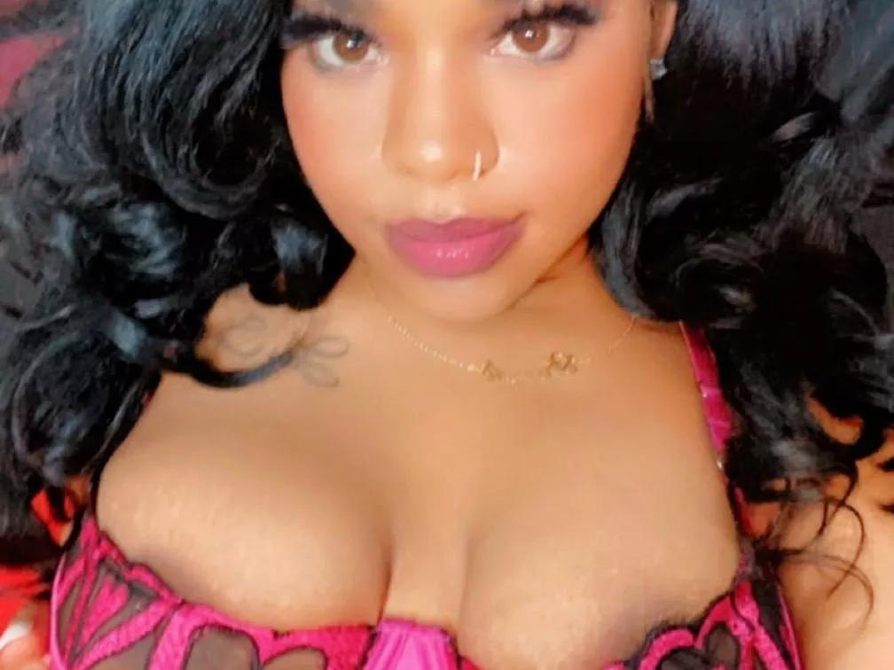 Sunny_Bunnie from Streamate