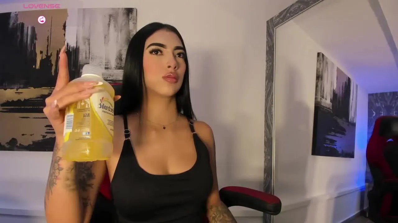 AriRobertt on Streamray 