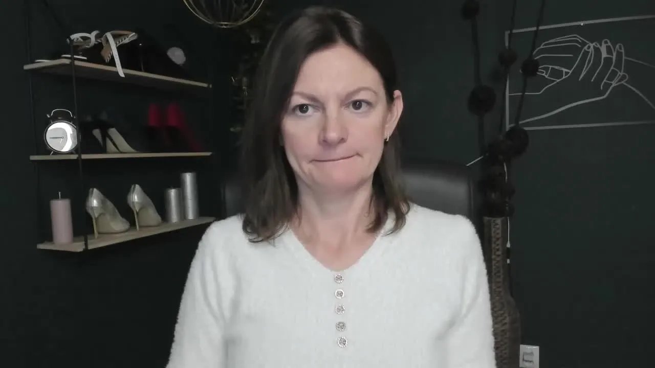 VivianTasty on Streamray 