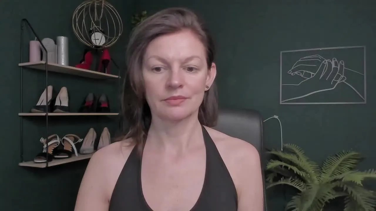 VivianTasty on Streamray 