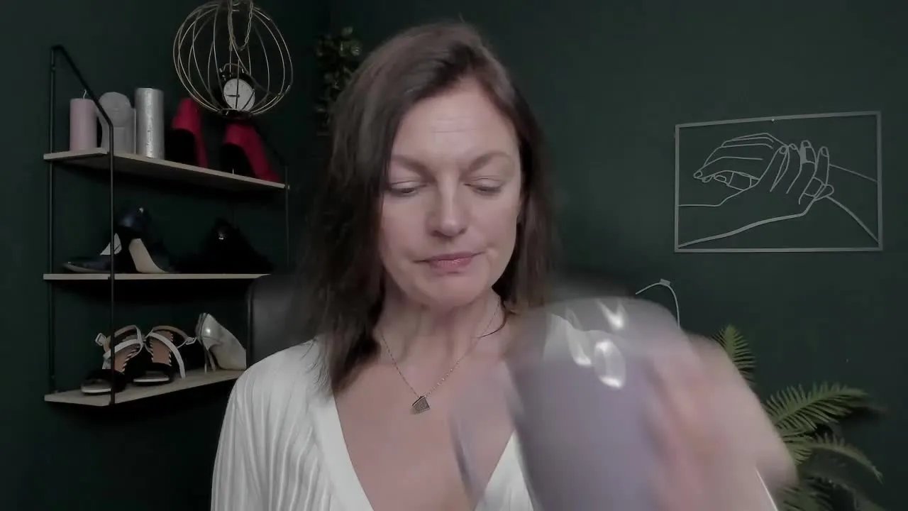 VivianTasty on Streamray 