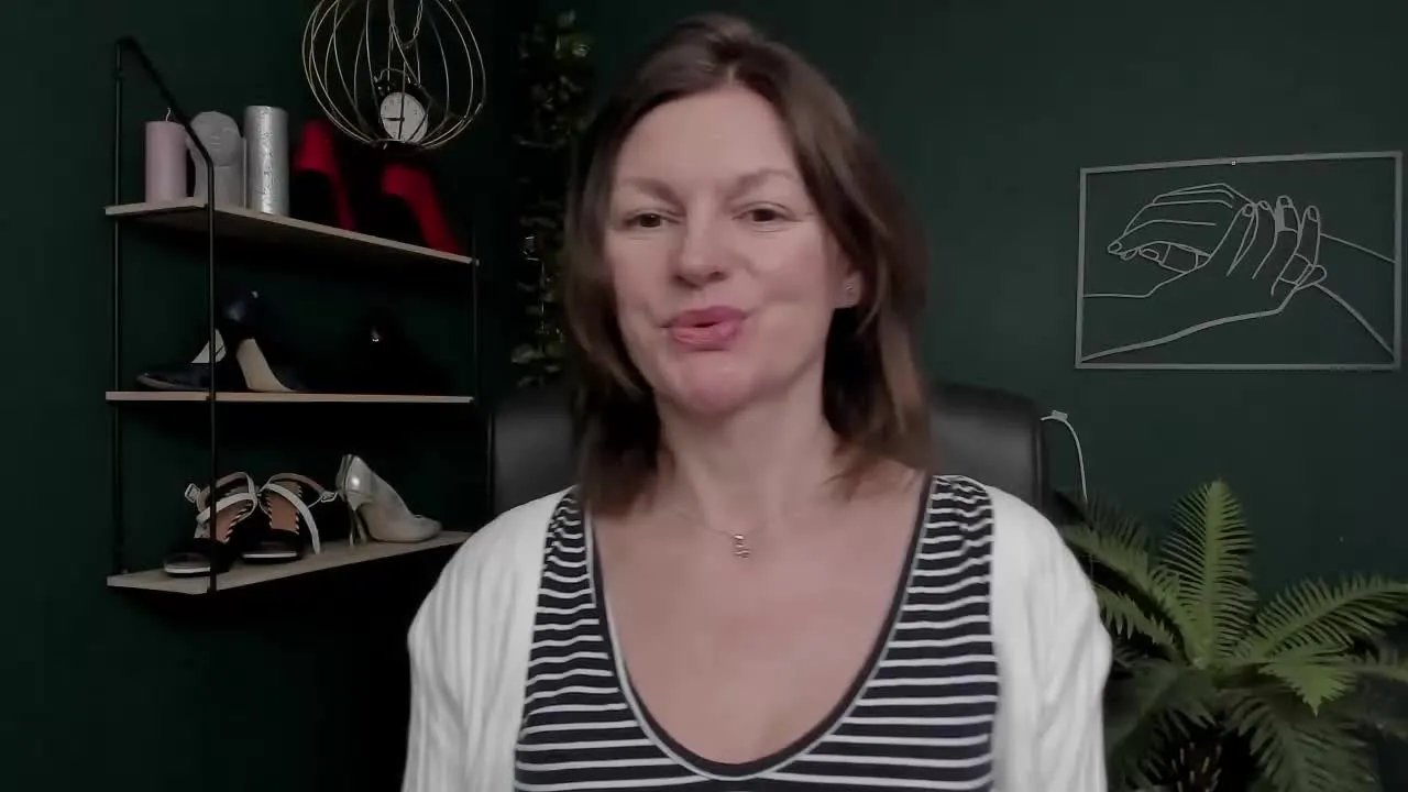 VivianTasty on Streamray 