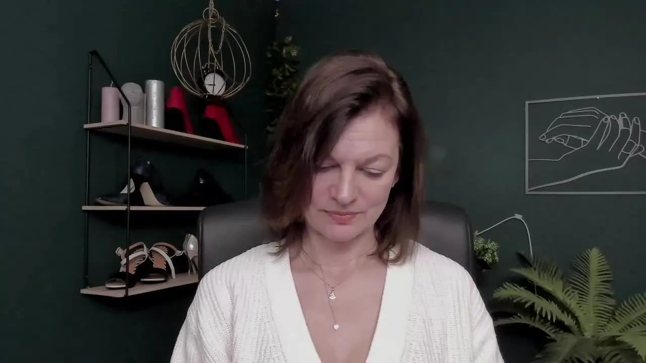 VivianTasty on Streamray 