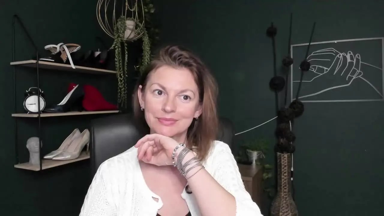 VivianTasty on Streamray 