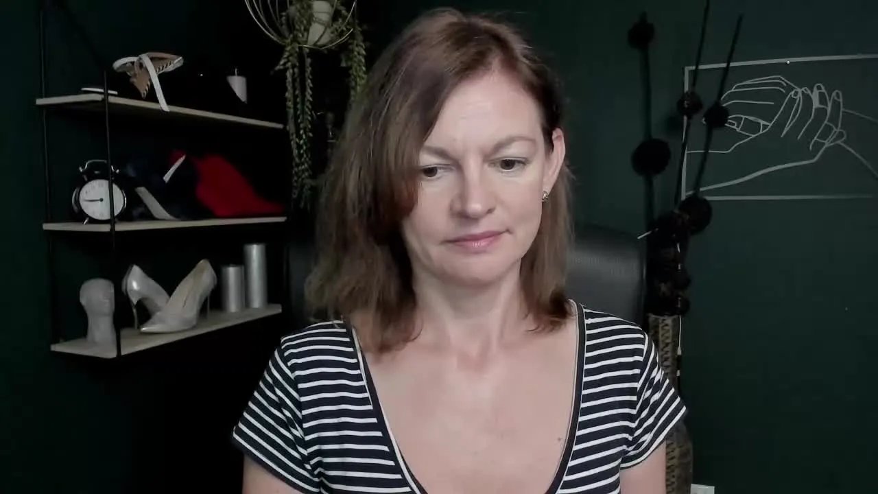 VivianTasty on Streamray 