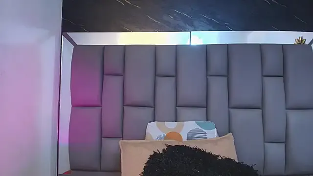 _MiaBrown_ on StripChat