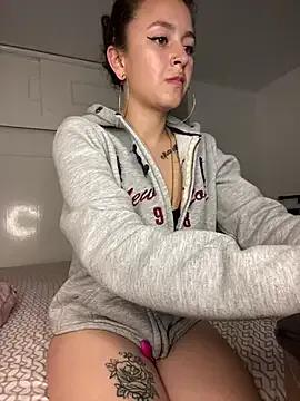 Adhara_cambell on StripChat 