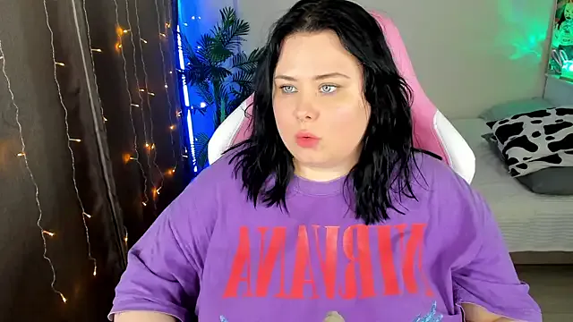 Akemi_BBW on StripChat