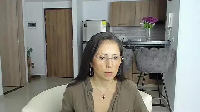 alana_gasparini on StripChat 