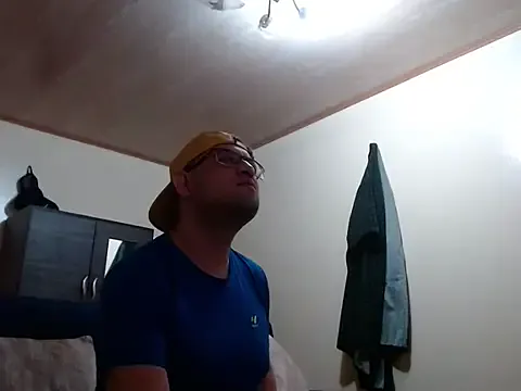 alphaswitchard on StripChat