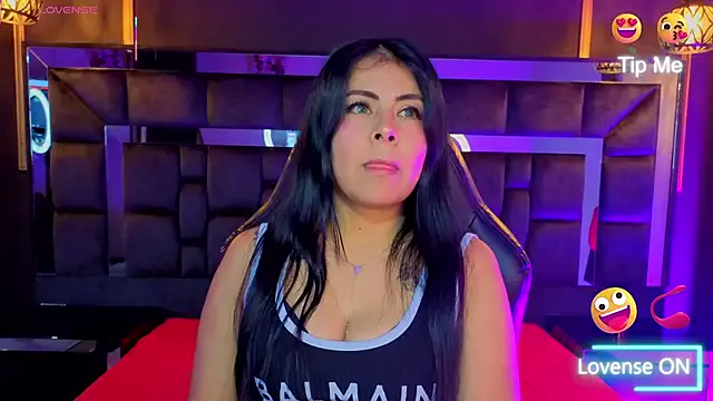 Aniajoness_ on StripChat