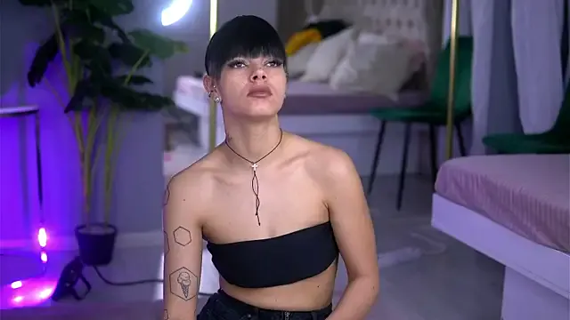 AnneFaris on StripChat