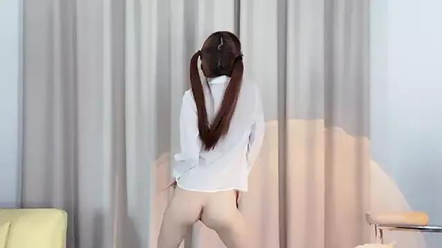 Annnnqi-77 on StripChat 