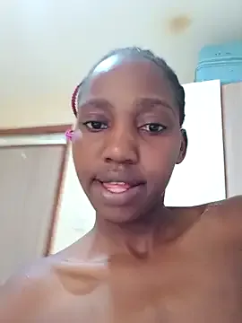 Beee25 on StripChat