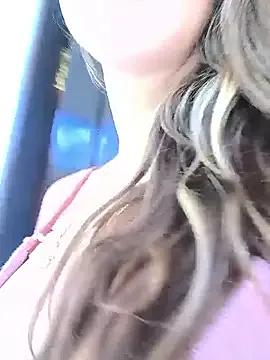 Bella-Grace on StripChat