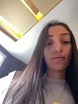 BelleLouiseVp from StripChat