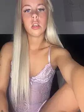 Blondebabee_x from StripChat is Freechat