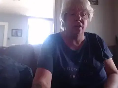 canadiancougar1965 on StripChat 