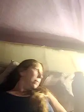 cari75 — Flash de pussy y chirlos en la cola