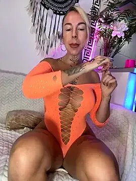 CheekyChels on StripChat 