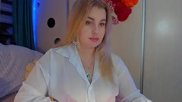 CoraSwon on StripChat