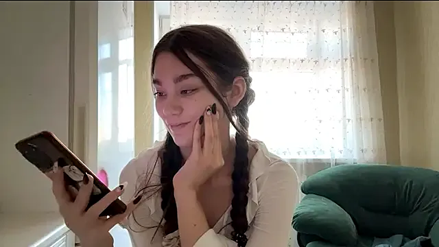 Cuteviola on StripChat