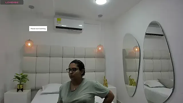 DanielleEvans_ on StripChat