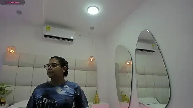 DanielleEvans_ on StripChat