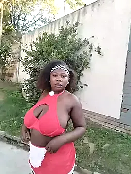 DarkCherryx on StripChat