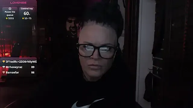 DarkDomina on StripChat